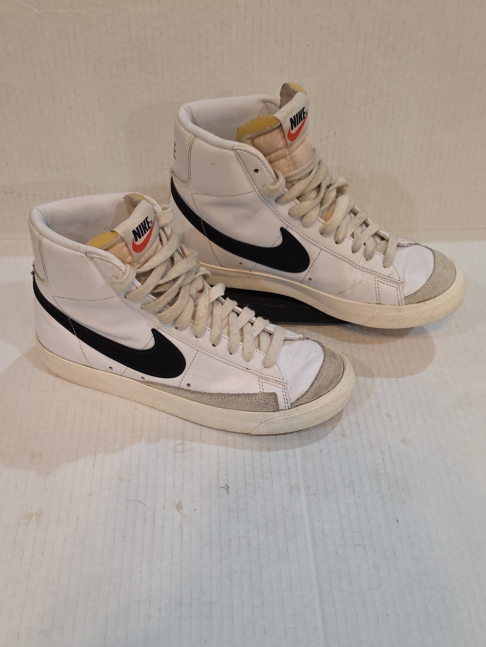 Nike Blazer Mid Women's White High-Top Sneakers with Black Swoosh Size 7.5